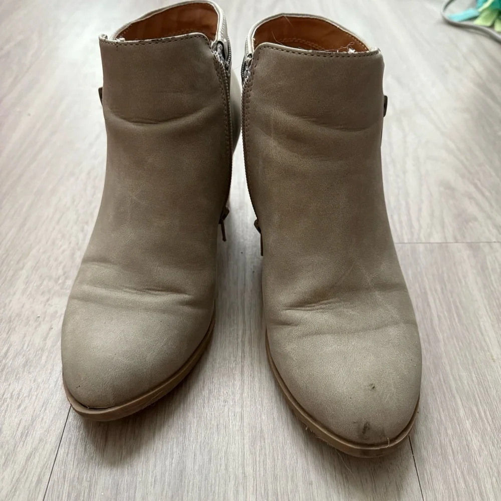 Elegant Grey Ankle Boots